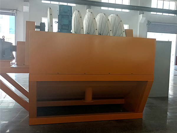 Kontinuerligt roterande diskfilter