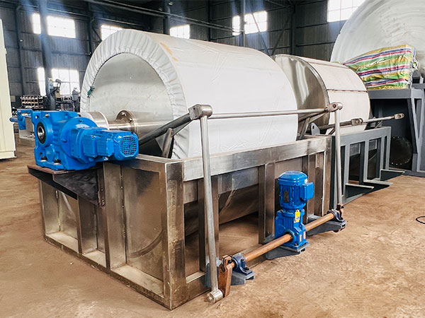 Kontinuerligt roterande vakuumfilter