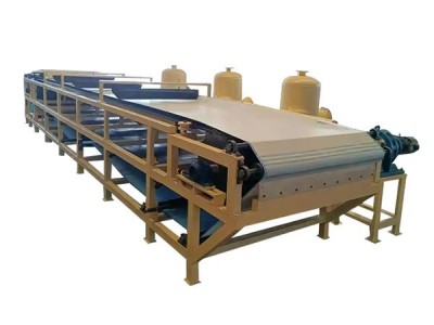 Hur fungerar ett vakuumbälte filter?